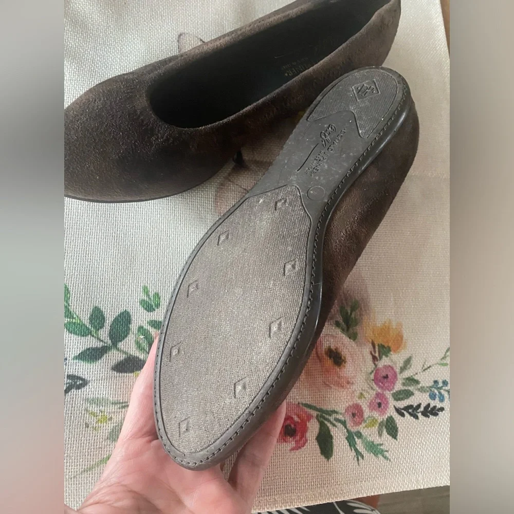 Donald Pliner Classic Women's Brown Suede Ballet Flats 8.5N